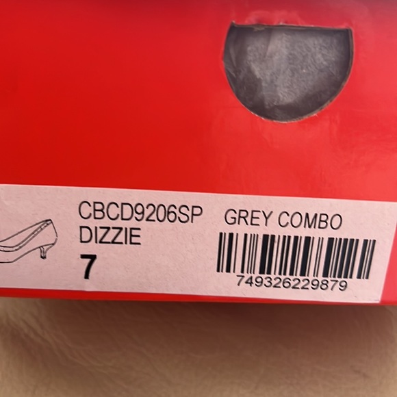Charles by Charles David Grey Combo Dizzie Kitten Heel Pumps US 7 (M, B) - Picture 8 of 8